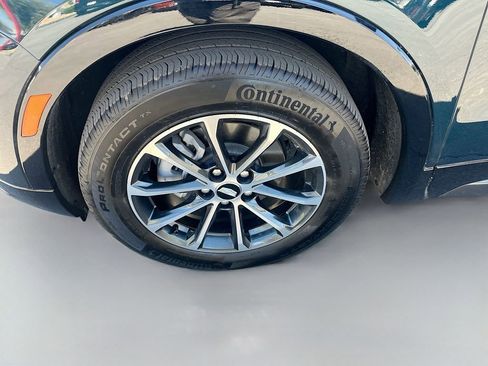 Used 2025 Cadillac XT4 Sport AWD/4WD image 32