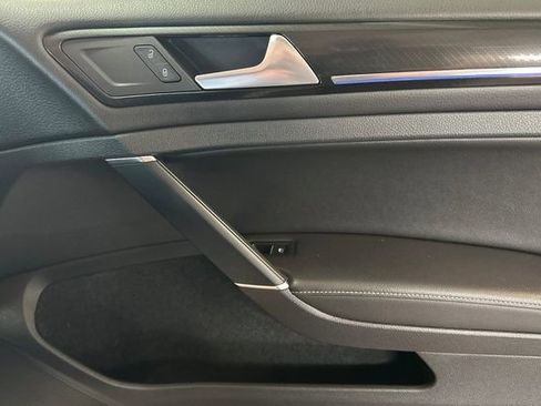Used 2018 Volkswagen Golf R 4-Door image 21