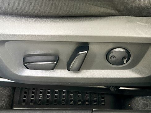 Used 2023 Nissan Rogue SV FWD image 15