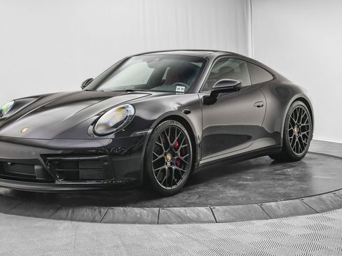 Used 2024 Porsche 911 Carrera S image 3
