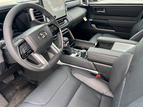 New 2025 Toyota Sequoia Platinum image 7