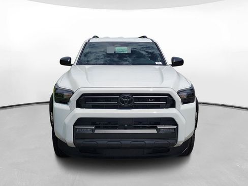New 2026 Toyota 4Runner SR5 AWD/4WD image 2