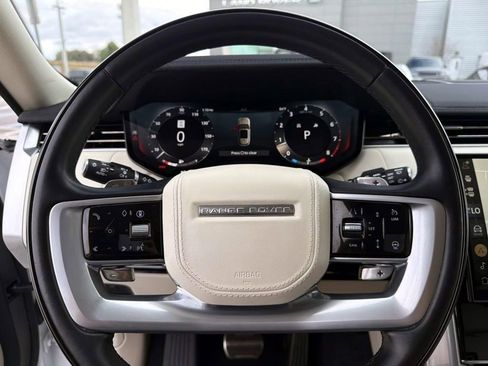 Used 2024 Land Rover Range Rover SE image 27