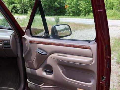 Used 1996 Ford Bronco Eddie Bauer AWD/4WD image 16