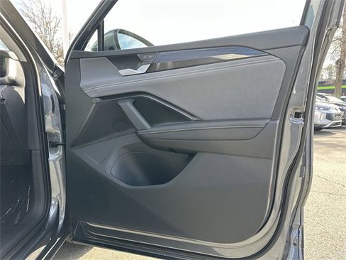 New 2026 Volkswagen Tiguan SE image 33