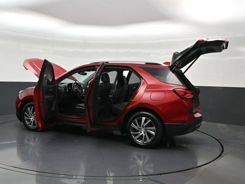 Used 2024 Chevrolet Equinox Premier FWD image 39