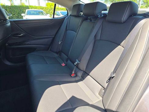 Used 2022 Lexus ES 350 w/ Premium Package FWD image 18