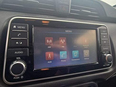 Used 2021 Nissan Versa S FWD image 18