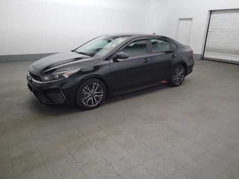 Used 2022 Kia Forte GT-Line w/ GT-Line Premium Package FWD image 2