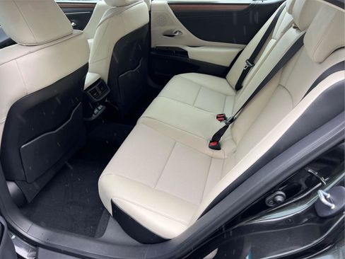 New 2025 Lexus ES 350 w/ Premium Package image 15