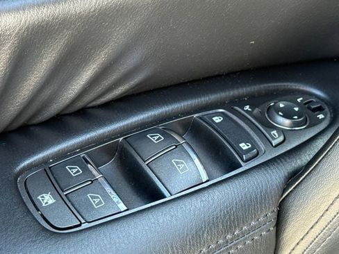 Used 2023 Nissan Armada SL w/ Midnight Edition Package RWD image 22