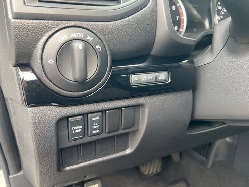 Certified 2024 Nissan Titan SV w/ SV Convenience Package image 51