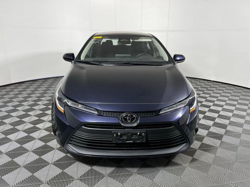 Used 2024 Toyota Corolla LE image 2