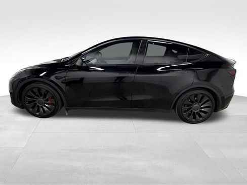 Used 2022 Tesla Model Y Performance image 4