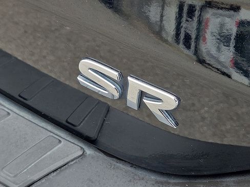 Used 2019 Nissan Kicks SR w/ SR Premium Package image 8