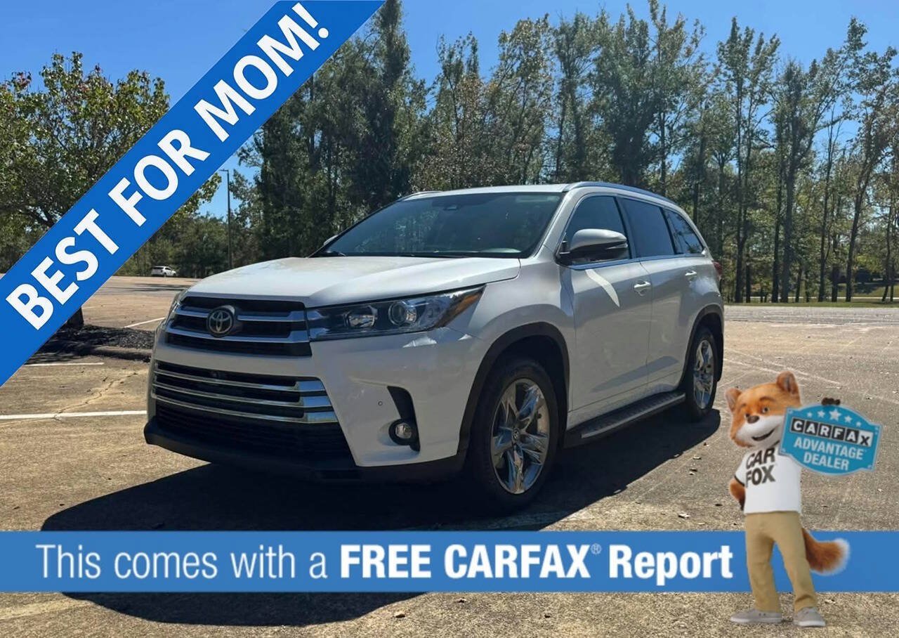 Used 2019 Toyota Highlander Limited Platinum FWD image 1