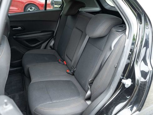 Used 2021 Chevrolet Trax LS w/ Tint and Cruise Package FWD image 15