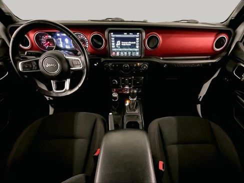 Used 2022 Jeep Wrangler Unlimited Rubicon w/ Cold Weather Group AWD/4WD image 14