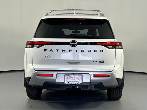 Used 2024 Nissan Pathfinder Platinum AWD/4WD image 6