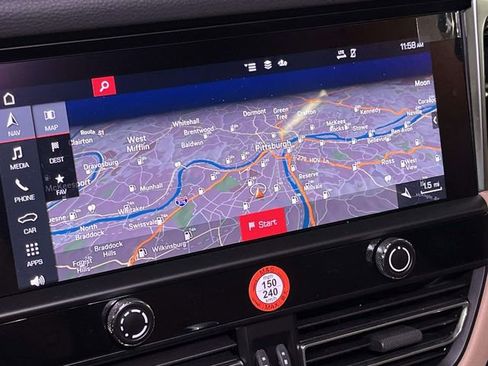 Certified 2024 Porsche Macan image 30