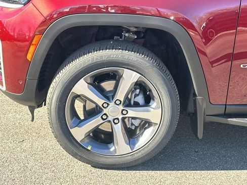 New 2026 Jeep Grand Cherokee Limited w/ Luxury Tech Group II image 13