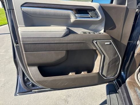 Used 2024 Chevrolet Silverado 1500 LT Trail Boss w/ LT Trail Boss Premium Package image 10