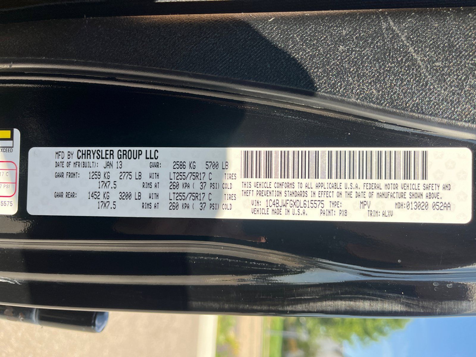Used 2013 Jeep Wrangler Unlimited Rubicon w/ Connectivity Group AWD/4WD image 25