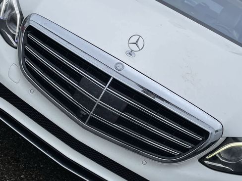 Used 2017 Mercedes-Benz E 400 E 400 Luxury image 36