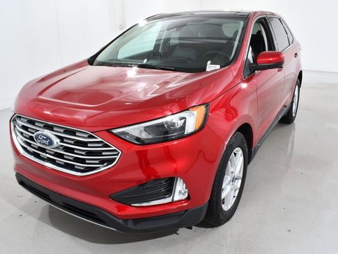 Used 2022 Ford Edge SEL w/ Convenience Package image 2