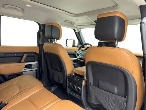 Used 2023 Land Rover Defender 130 First Edition image 46