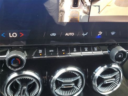 New 2025 Chevrolet Blazer EV LT image 28