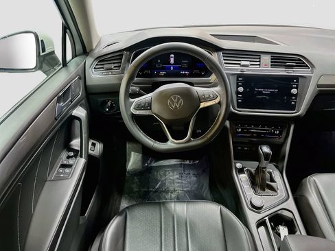 Used 2022 Volkswagen Tiguan SE AWD/4WD image 21