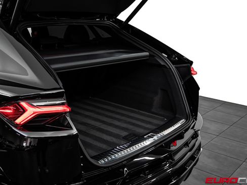 Used 2023 Lamborghini Urus Performante AWD/4WD image 22