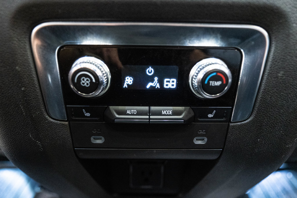 Used 2021 GMC Yukon AT4 AWD/4WD image 35
