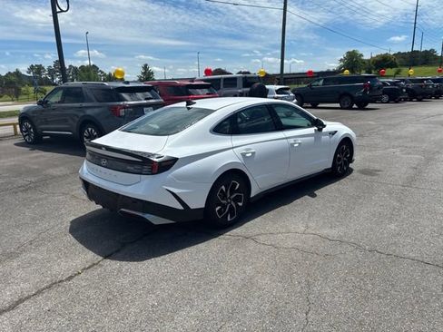 Used 2024 Hyundai Sonata SEL FWD image 25