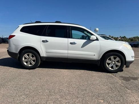 Used 2010 Chevrolet Traverse LT w/ Personal Connectivity Package AWD/4WD image 7