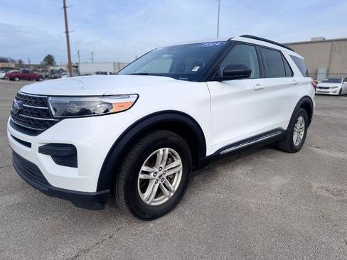 Certified 2024 Ford Explorer XLT RWD image 5