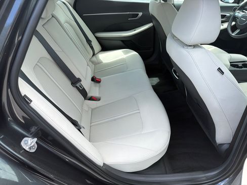 Used 2025 Hyundai Sonata SEL FWD image 16