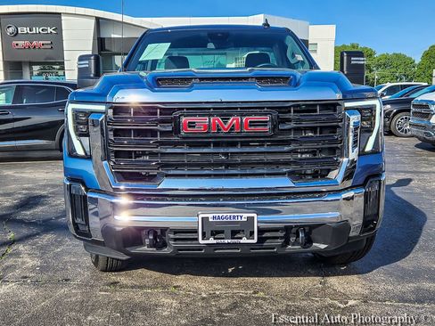 Used 2025 GMC Sierra 2500 Pro RWD image 4