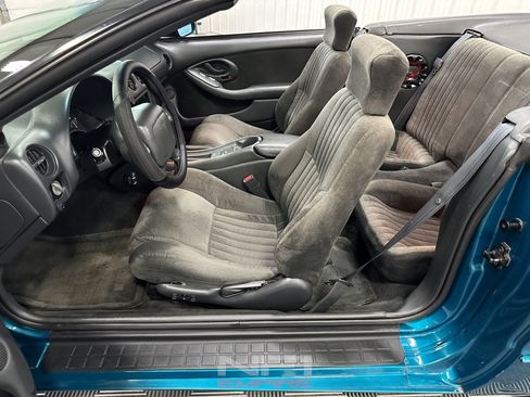 Used 1996 Pontiac Firebird Convertible RWD image 32