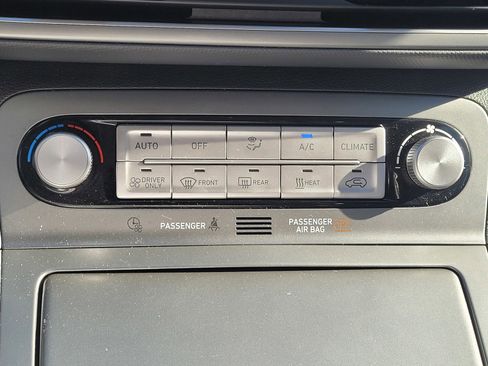 Used 2022 Hyundai Kona SEL w/ Convenience Package image 24