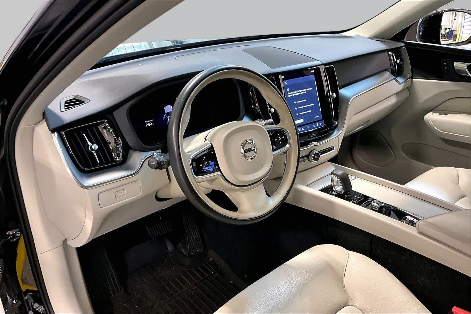 Certified 2024 Volvo XC60 B5 Core w/ Protection Package Premier AWD/4WD image 17