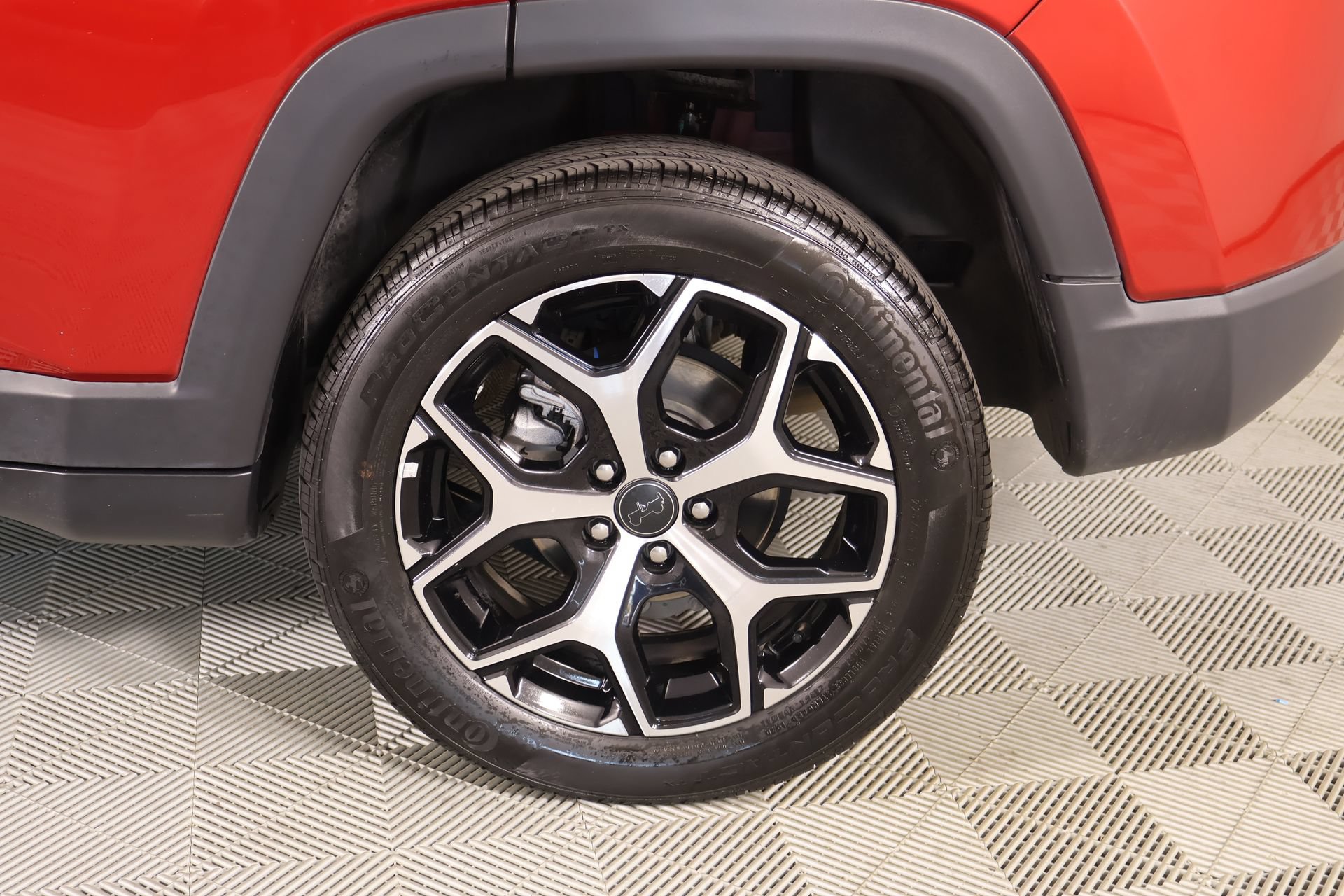 Used 2025 Jeep Compass Limited AWD/4WD image 19