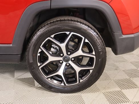 Used 2025 Jeep Compass Limited AWD/4WD image 19