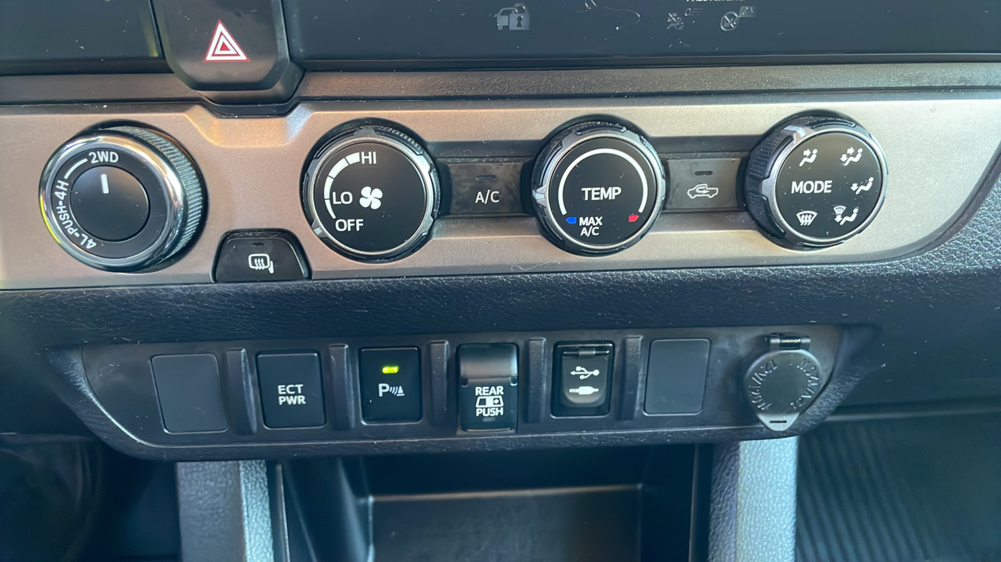 Certified 2019 Toyota Tacoma SR5 AWD/4WD image 22