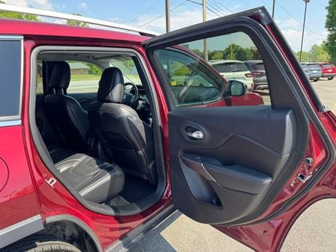 Used 2020 Jeep Cherokee Limited AWD/4WD image 17