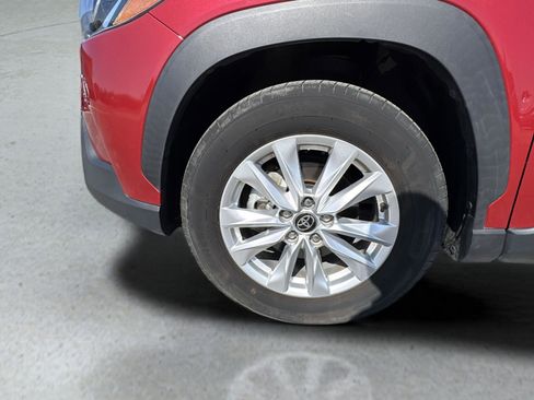 Used 2023 Toyota Corolla Cross LE image 17