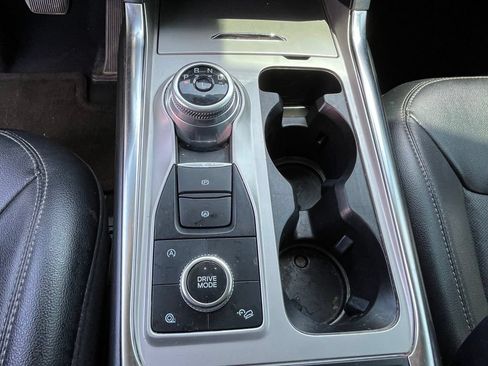 Used 2021 Ford Explorer Limited AWD/4WD image 21