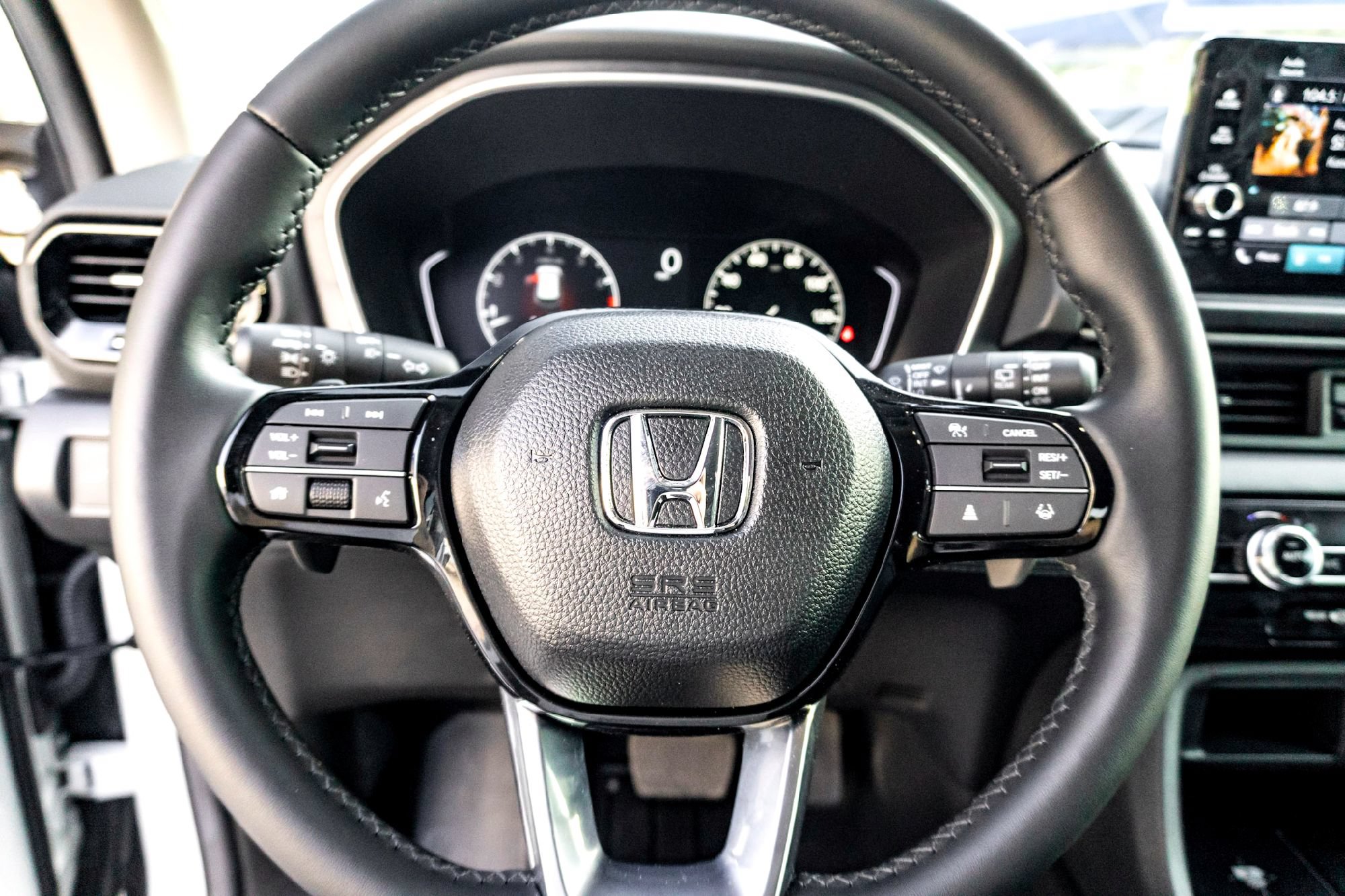 Used 2025 Honda Pilot EX-L image 17