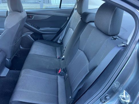 Used 2018 Subaru Impreza 2.0i Premium image 14